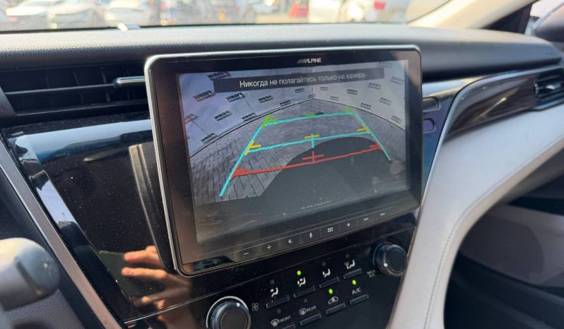
TOYOTA CAMRY LE, 2019 (2018) full									