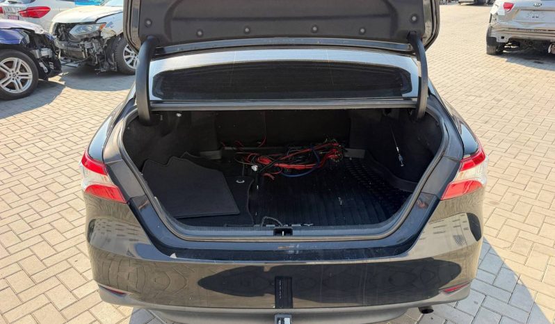 
TOYOTA CAMRY LE, 2019 (2018) full									