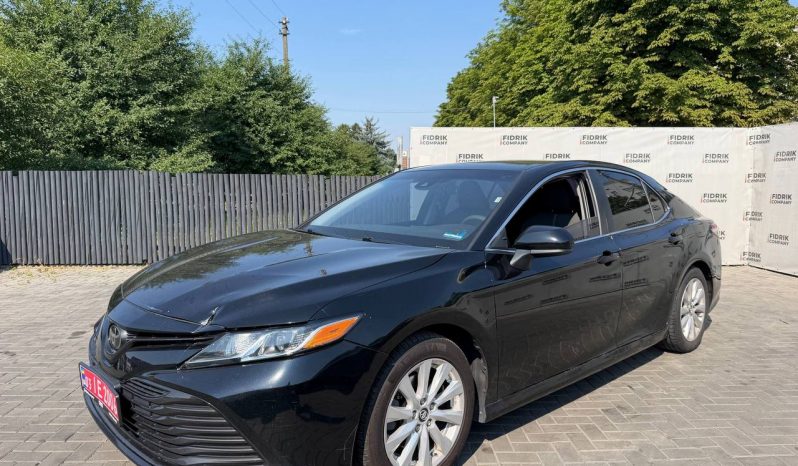 
TOYOTA CAMRY LE, 2019 (2018) full									