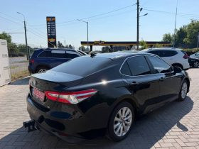 TOYOTA CAMRY LE, 2019 (2018)