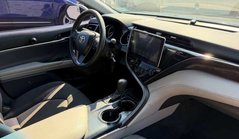 
TOYOTA CAMRY LE, 2019 (2018) full									