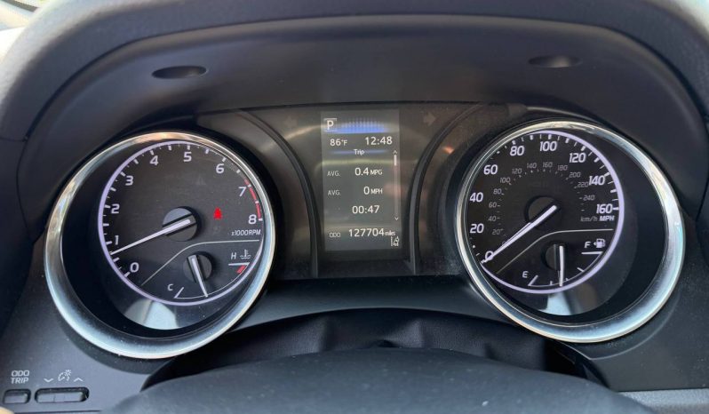 
TOYOTA CAMRY LE, 2019 (2018) full									