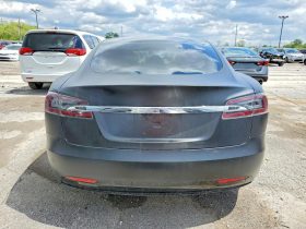 TESLA MODEL S 75D, 2017