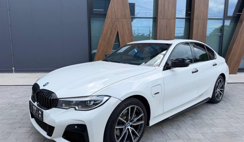 
BMW 3 SERIES 330XE, 2022 full									