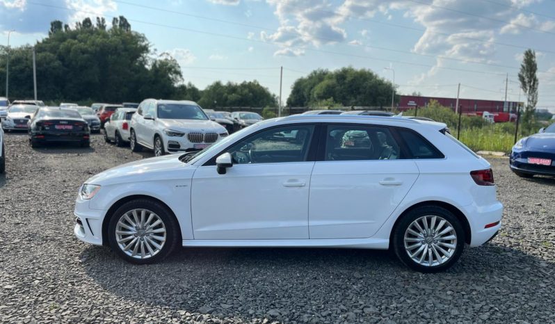 
AUDI A3 E-TRON PREMIUM, 2016 full									