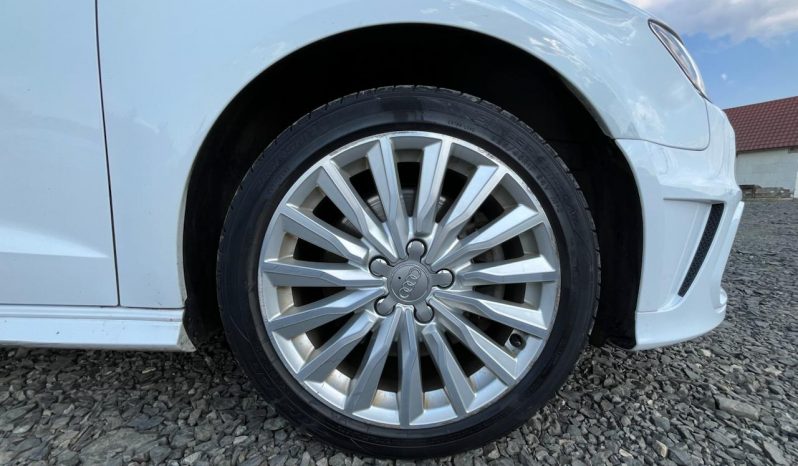 
AUDI A3 E-TRON PREMIUM, 2016 full									