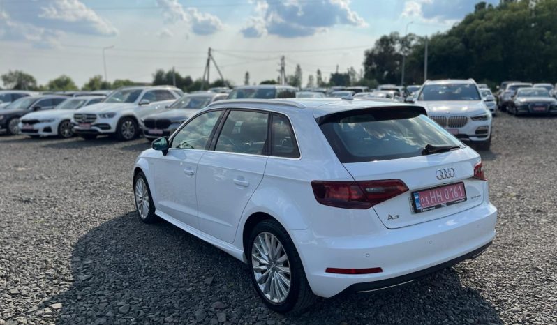 
AUDI A3 E-TRON PREMIUM, 2016 full									