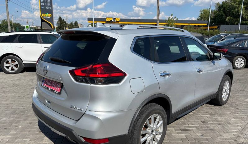 
NISSAN ROGUE SV, 2017 (2016) full									
