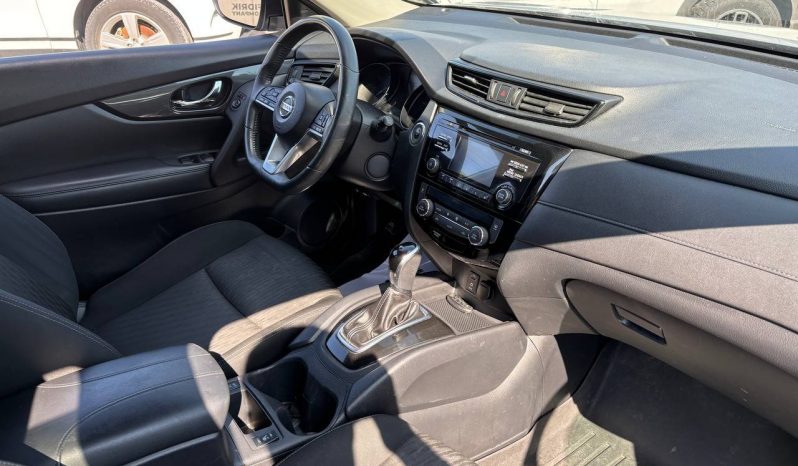 
NISSAN ROGUE SV, 2017 (2016) full									