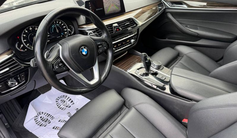 
BMW 530E, 2018 full									