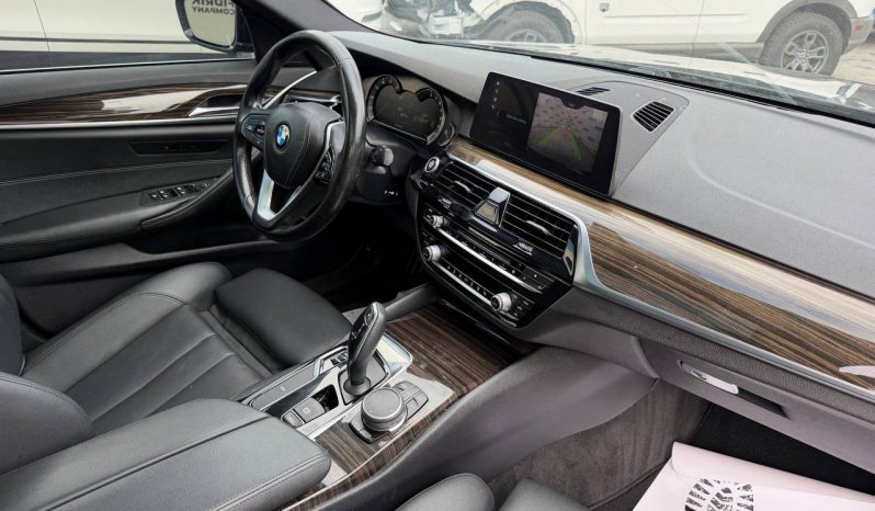 
BMW 530E, 2018 full									