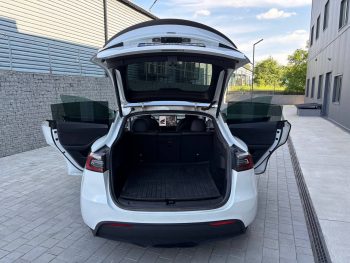 TESLA MODEL Y PERFORMANCE, 2021