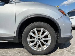 
NISSAN ROGUE SV, 2017 (2016) full									