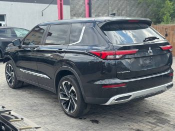 MITSUBISHI OUTLANDER SE, 2022