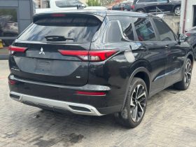 MITSUBISHI OUTLANDER SE, 2022