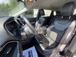 
JEEP CHEROKEE LATITUDE PLUS, 2019 full									