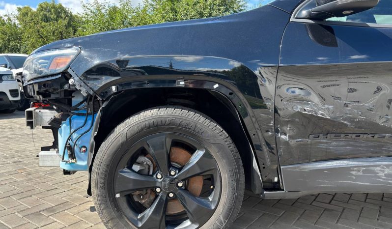 
JEEP CHEROKEE LATITUDE PLUS, 2019 full									