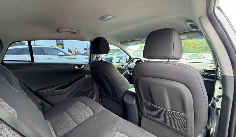 
HYUNDAI IONIQ HYBRID BLUE, 2017 full									