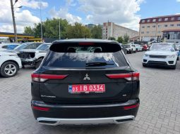 
MITSUBISHI OUTLANDER SE, 2022 full									
