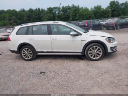 VOLKSWAGEN GOLF ALLTRACK, 2017 (2016)