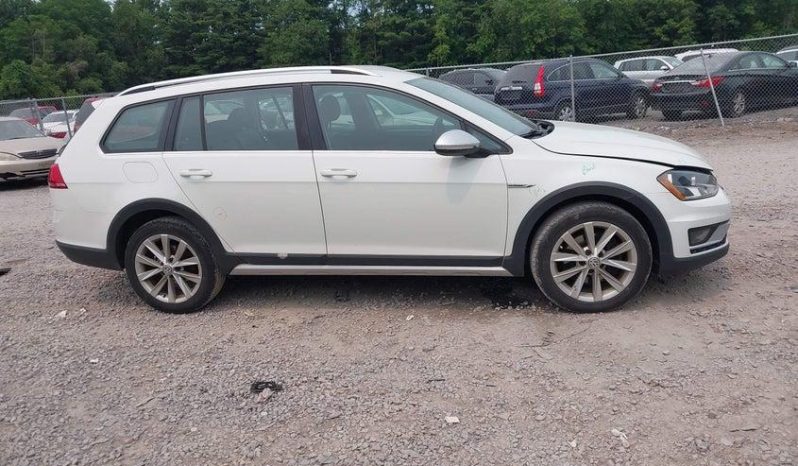
VOLKSWAGEN GOLF ALLTRACK, 2017 (2016) full									