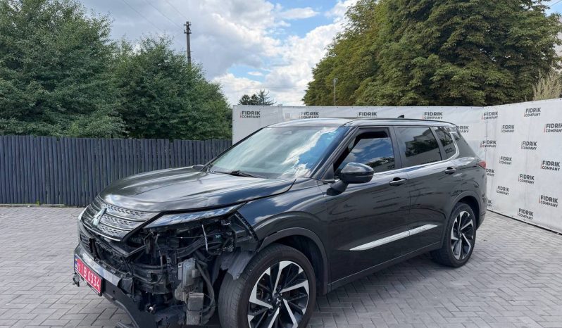 
MITSUBISHI OUTLANDER SE, 2022 full									