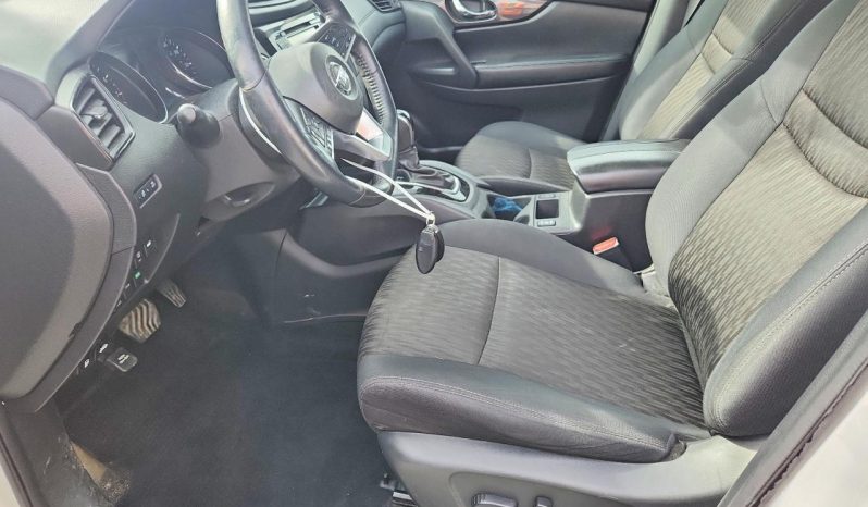 
NISSAN ROGUE SV, 2017 full									