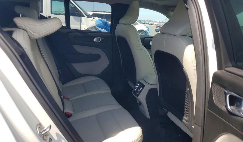 
VOLVO XC40 T5 MOMENTUM, 2019 (2018) full									