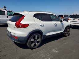 VOLVO XC40 T5 MOMENTUM, 2019 (2018)
