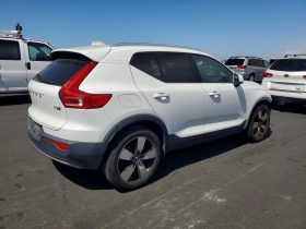 VOLVO XC40 T5 MOMENTUM, 2019 (2018)