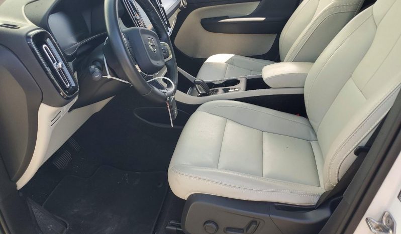 
VOLVO XC40 T5 MOMENTUM, 2019 (2018) full									