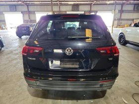 VOLKSWAGEN TIGUAN S/LIMITED, 2018 (2017)