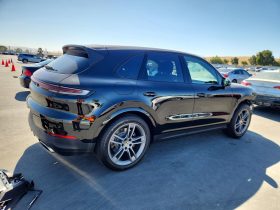 PORSCHE CAYENNE, 2024 (2023)