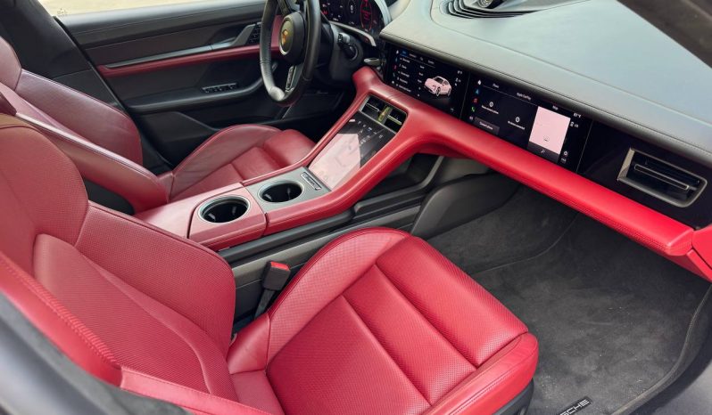 
PORSCHE TAYCAN TURBO S, 2020 full									