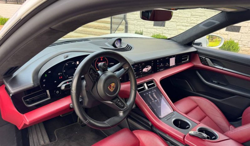 
PORSCHE TAYCAN TURBO S, 2020 full									