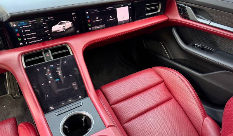 
PORSCHE TAYCAN TURBO S, 2020 full									