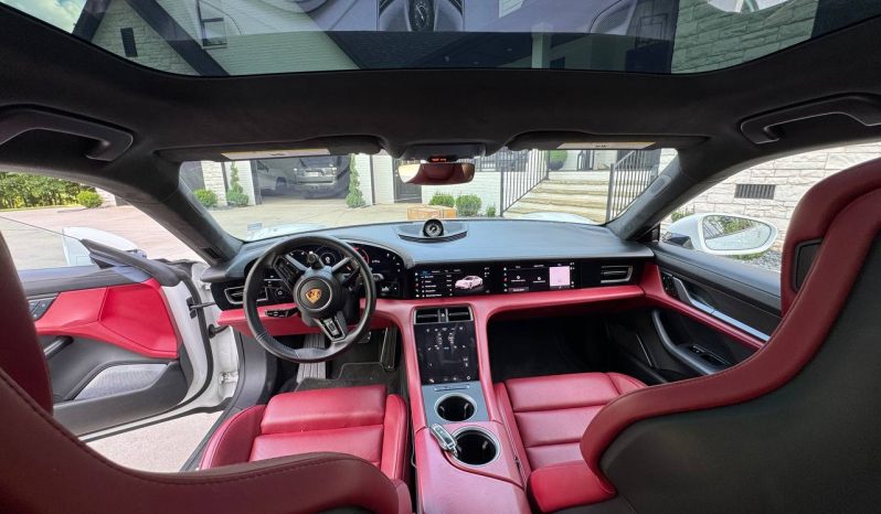 
PORSCHE TAYCAN TURBO S, 2020 full									