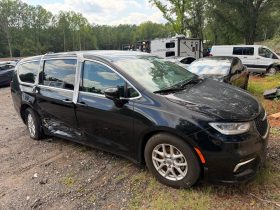 CHRYSLER PACIFICA TOURING L, 2024