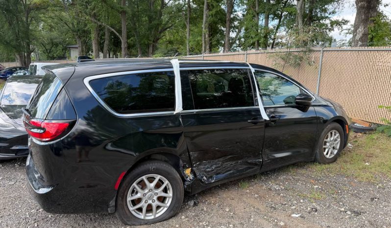 
CHRYSLER PACIFICA TOURING L, 2024 full									