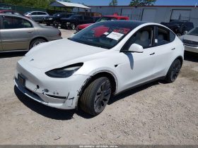 TESLA MODEL Y PERFORMANCE, 2022