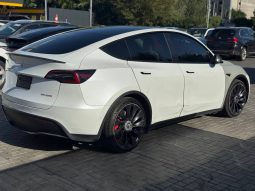 TESLA MODEL Y PERFORMANCE, 2022 (2021)