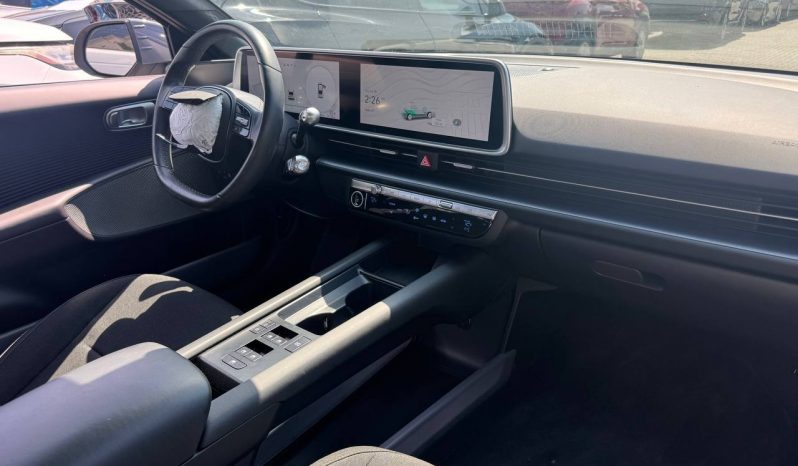 
HYUNDAI IONIQ 6 SE, 2024 (2023) full									