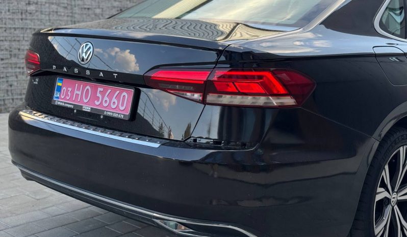 
VOLKSWAGEN PASSAT 2.0T SE, 2021 full									