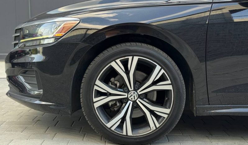 
VOLKSWAGEN PASSAT 2.0T SE, 2021 full									