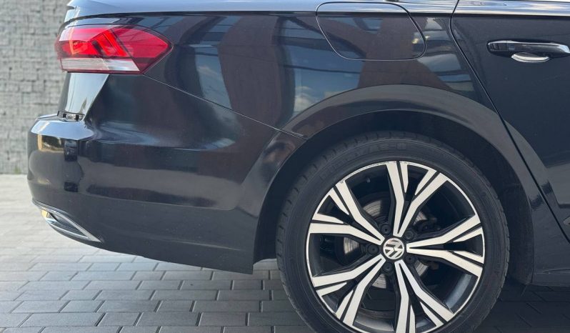 
VOLKSWAGEN PASSAT 2.0T SE, 2021 full									