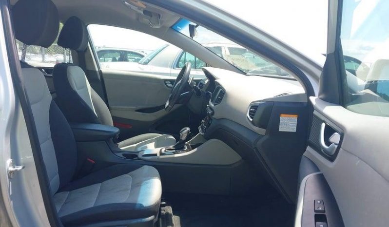 
HYUNDAI IONIQ HYBRID SEL, 2018 (2017) full									