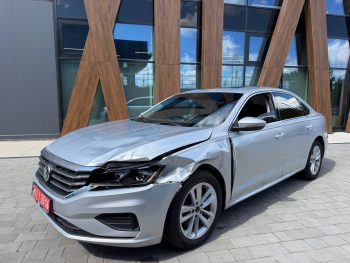 VOLKSWAGEN PASSAT SE, 2020