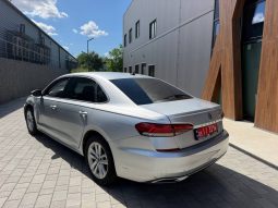 VOLKSWAGEN PASSAT SE, 2020