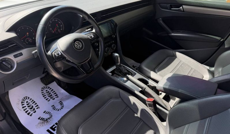 
VOLKSWAGEN PASSAT SE, 2020 full									