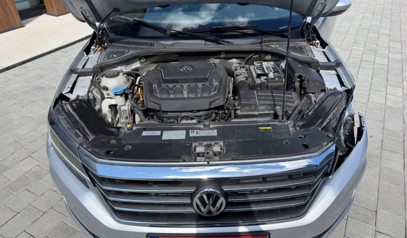 
VOLKSWAGEN PASSAT SE, 2020 full									